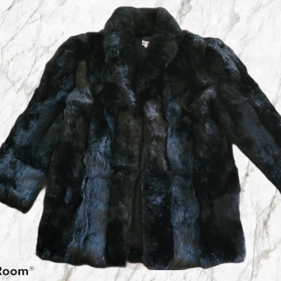 Vintage fur Coat size Medium - Picture 2 of 16